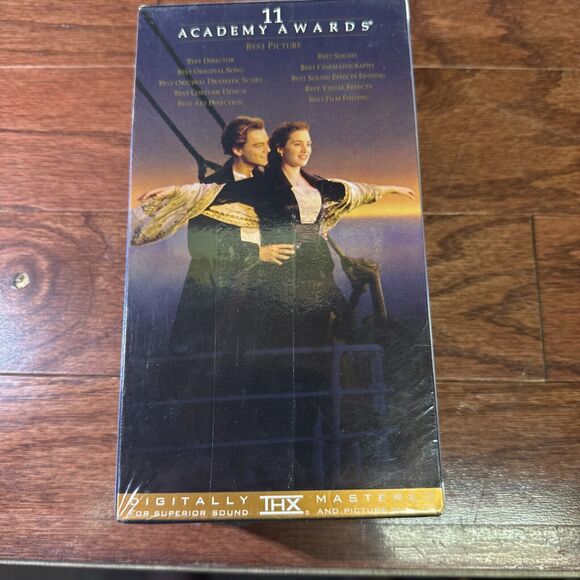 Brand New & Factory Sealed 1997 TITANIC MOVIE VHS DOUBLE PACK - Picture 3 of 6